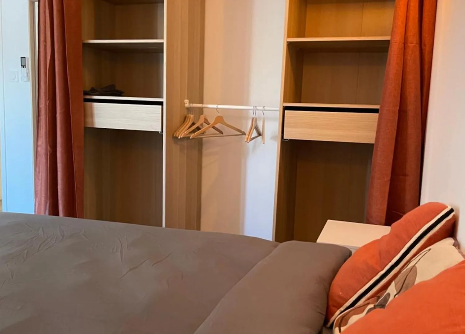 Semesterbostad Jolie Maison En Centre Ville Avec Climatisation Grand Lit Double Arles